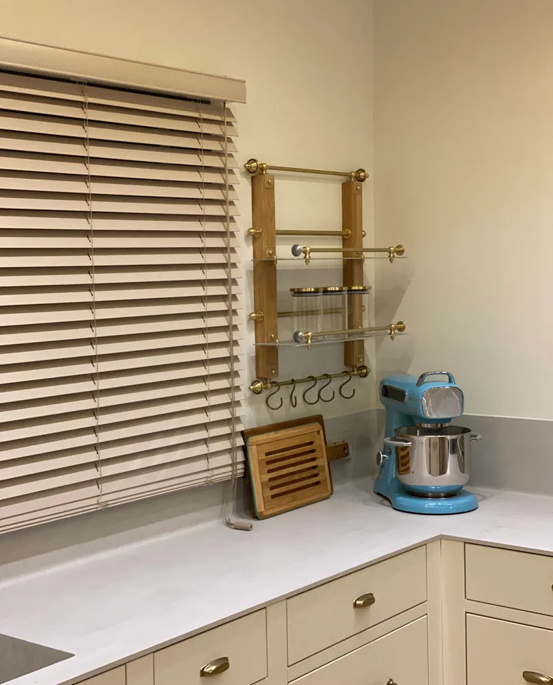 תריס ונציאני 100% עץ טבעי שלבים עבים 5 ס”מ