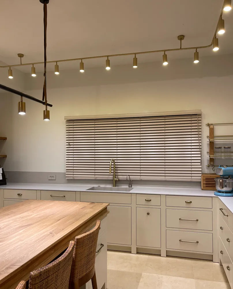 תריס ונציאני 100% עץ טבעי שלבים עבים 5 ס”מ